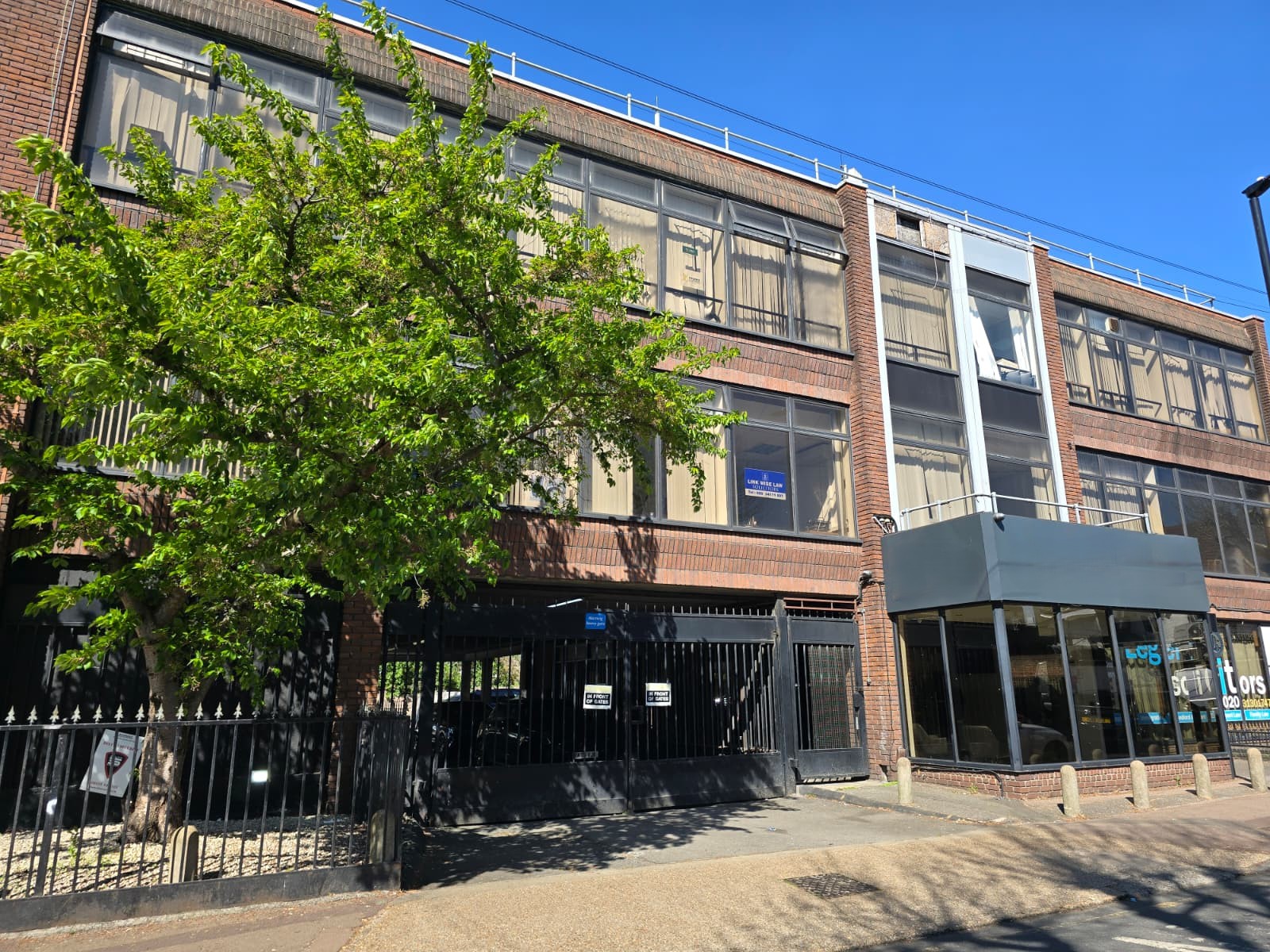 External Building Office space in East Ham