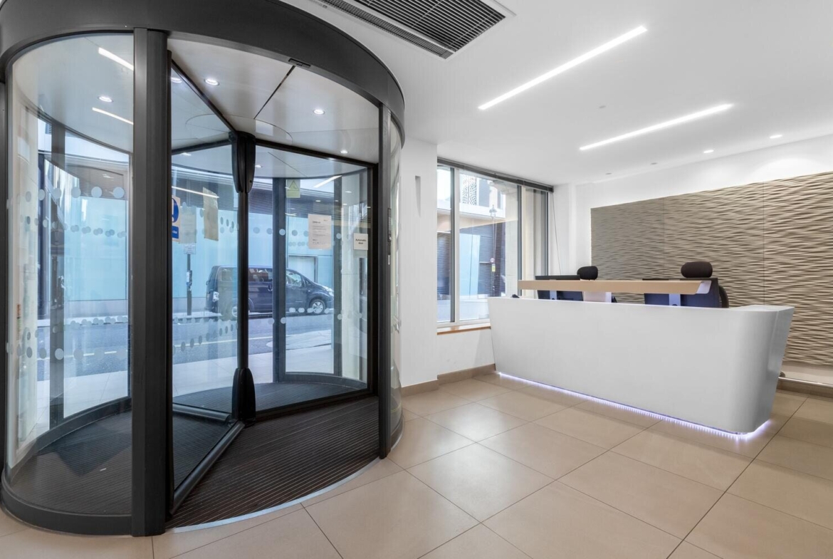 3770_2 25 North Row, London, W1K 6DJ