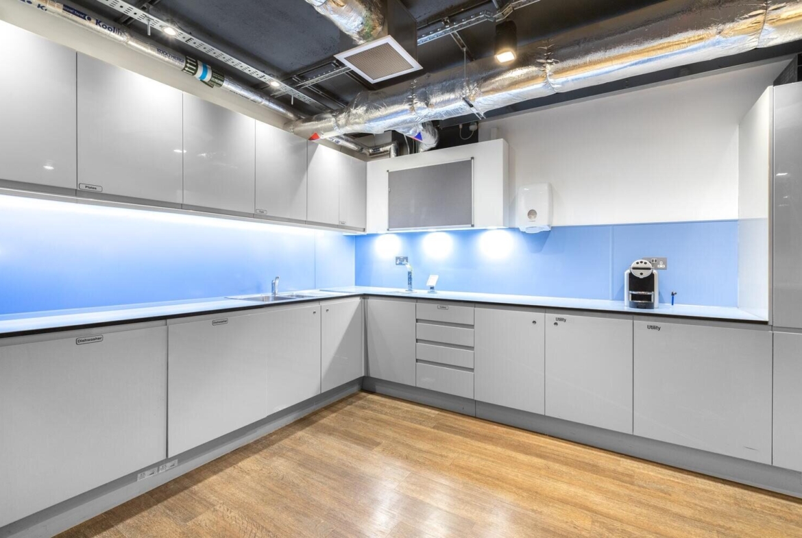 3770_6 25 North Row, London, W1K 6DJ