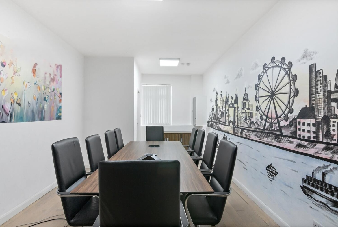 Office space in Ilford Lane