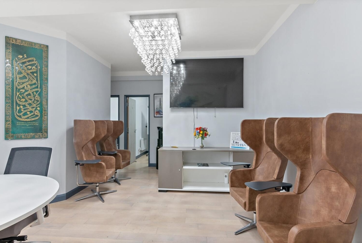 Office space in Ilford Lane