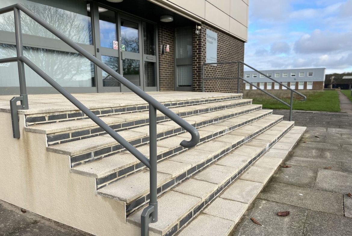 3 Fully serviced offices to let in Silsoe