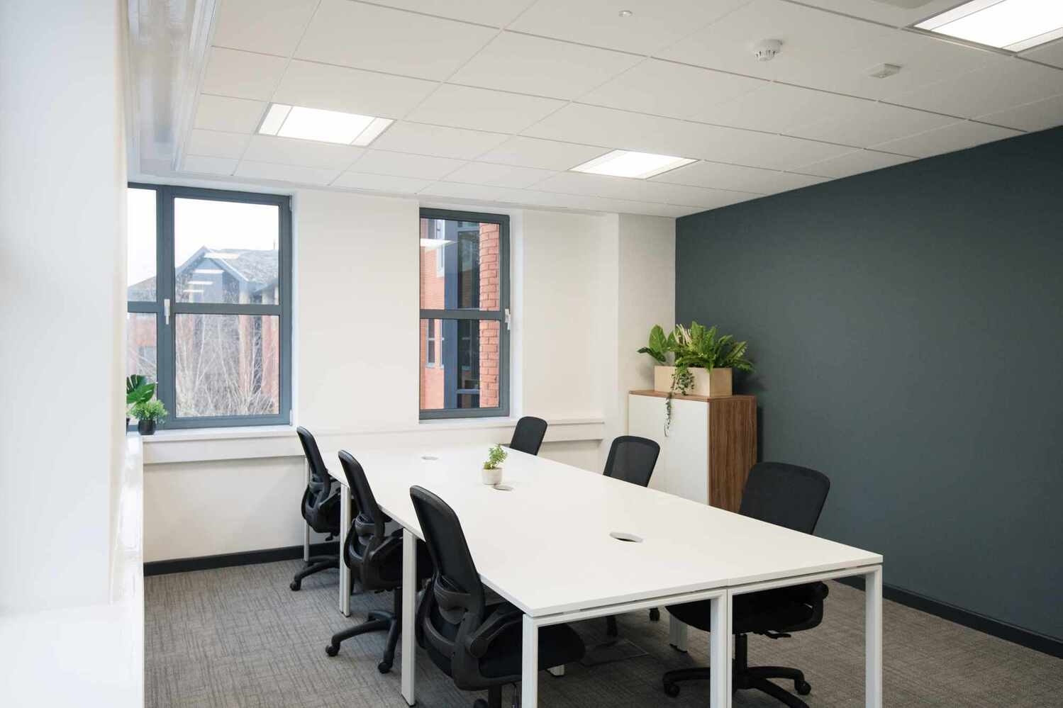 Offices to let at Richmond House,Leeds
