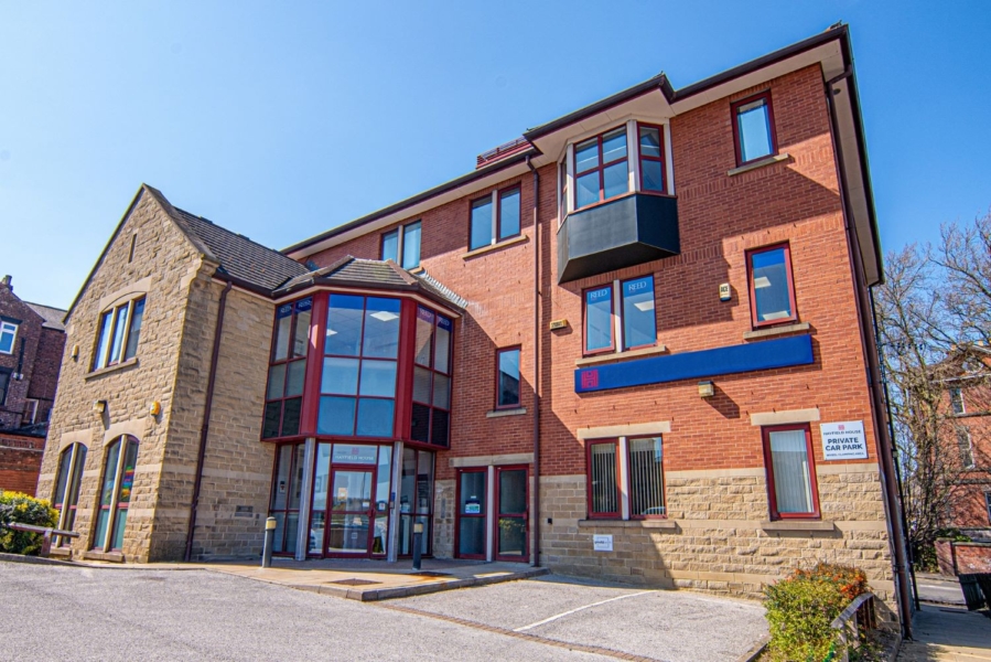 Flexible workspace in Chesterfield