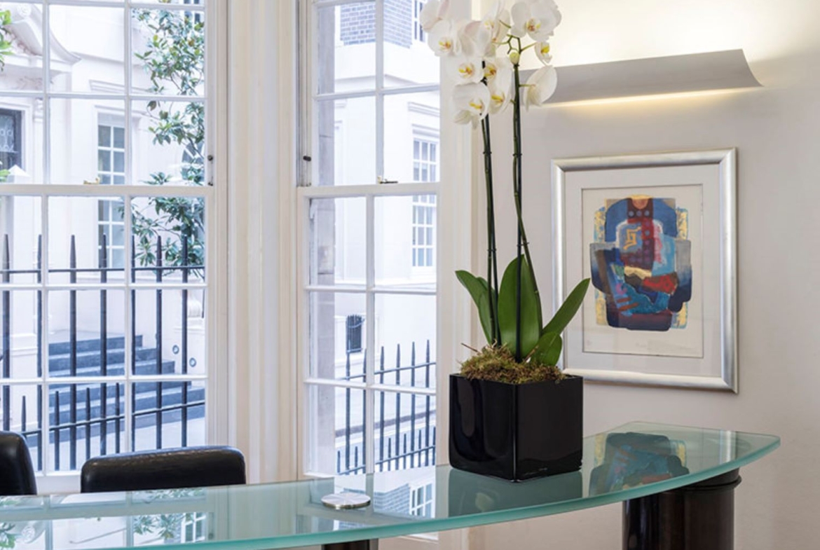 84 BROOK STREET London W1K 5EH