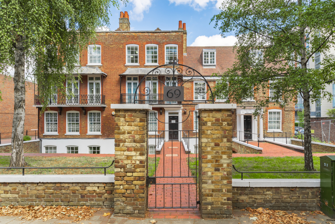 Serviced offices in Brentford