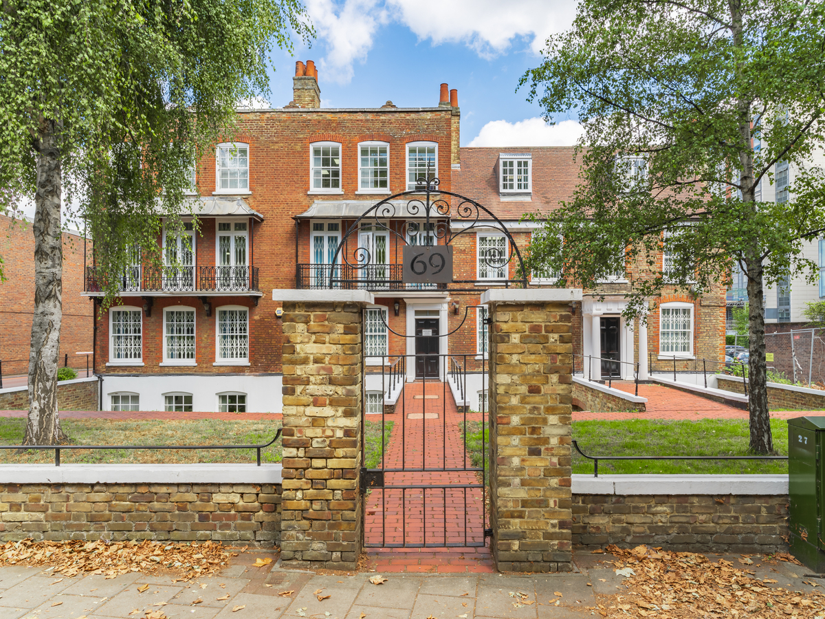 Serviced offices in Brentford