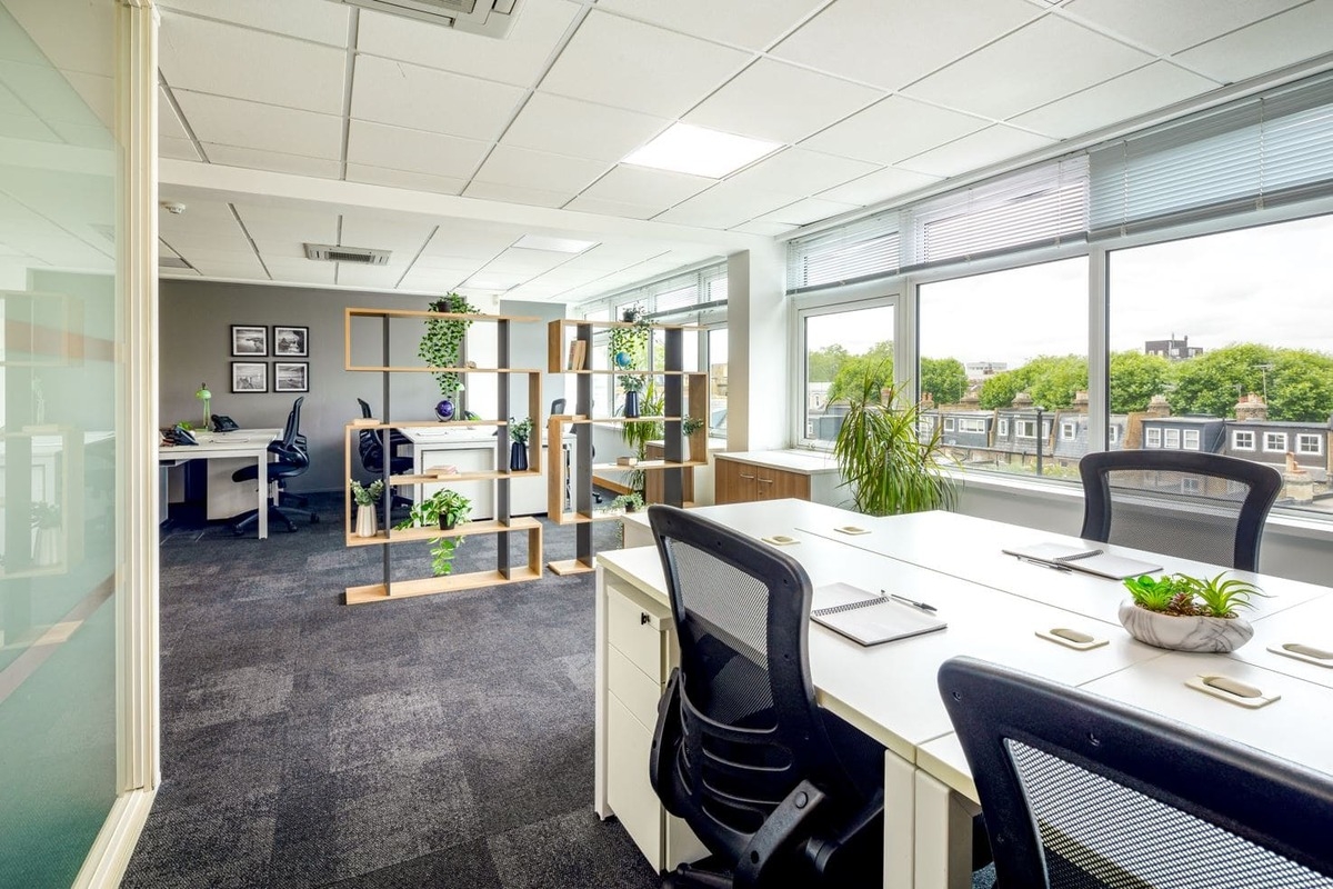 2 Office Space in Chiswick, London