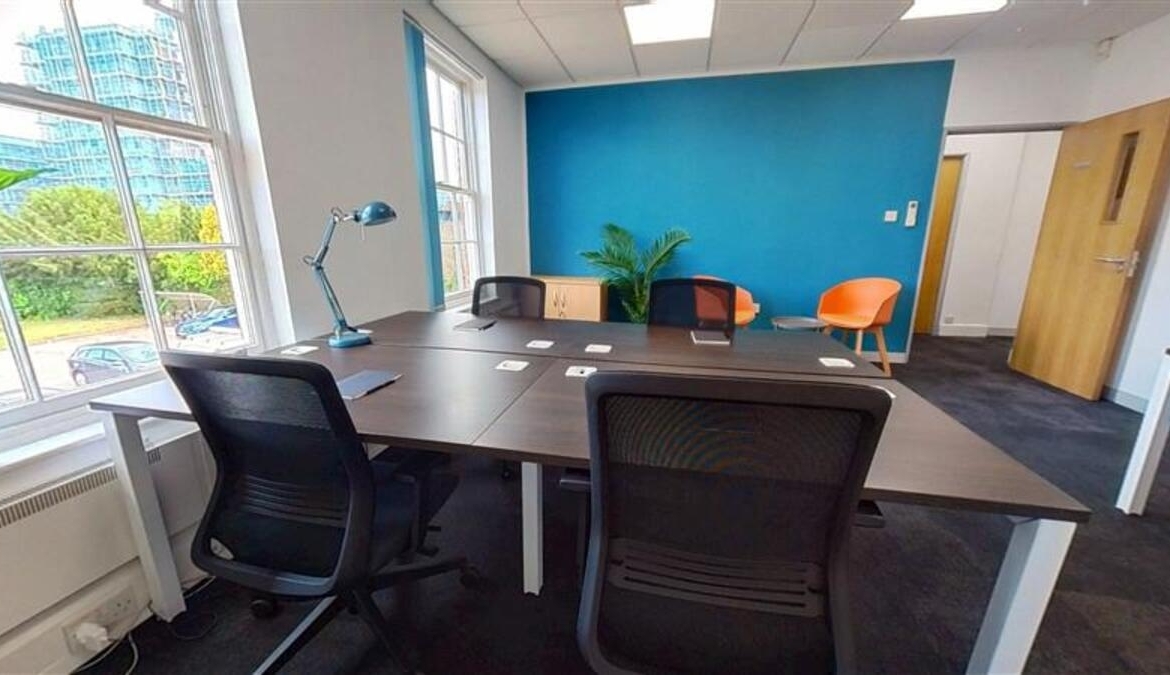 Serviced offices in Brentford