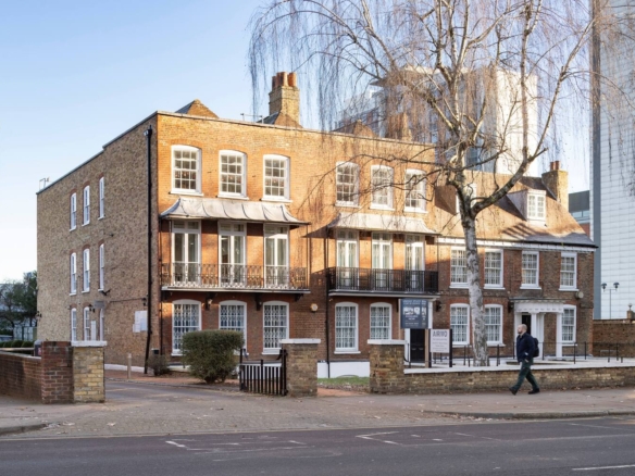 Serviced offices in Brentford