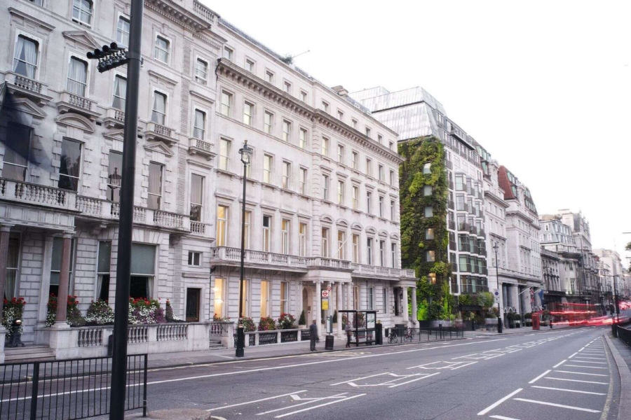 Offices at 118 Piccadilly, Mayfair