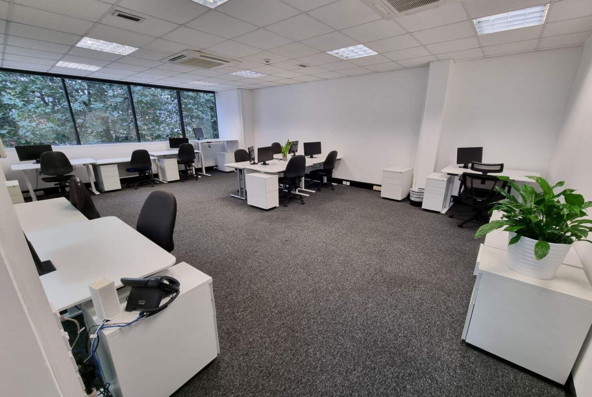 Offices on Vauxhall Bridge Road, SW1V