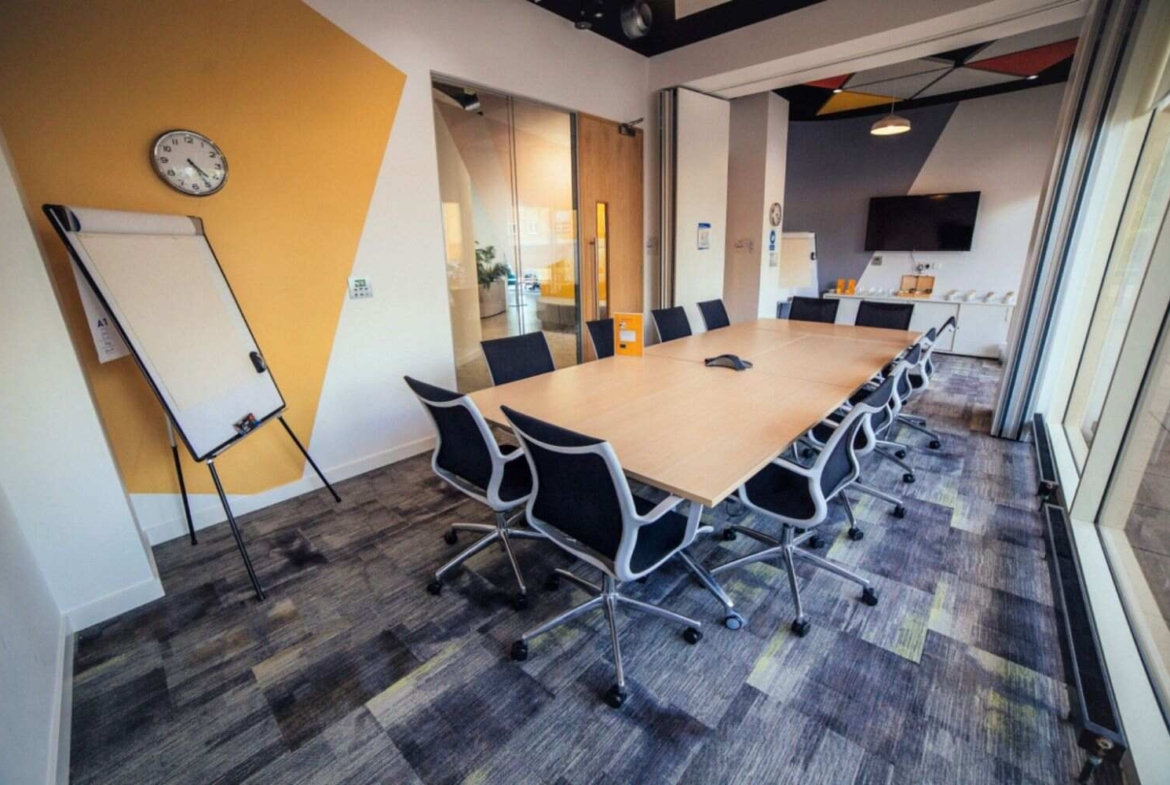 Flexible office space in central Swindon