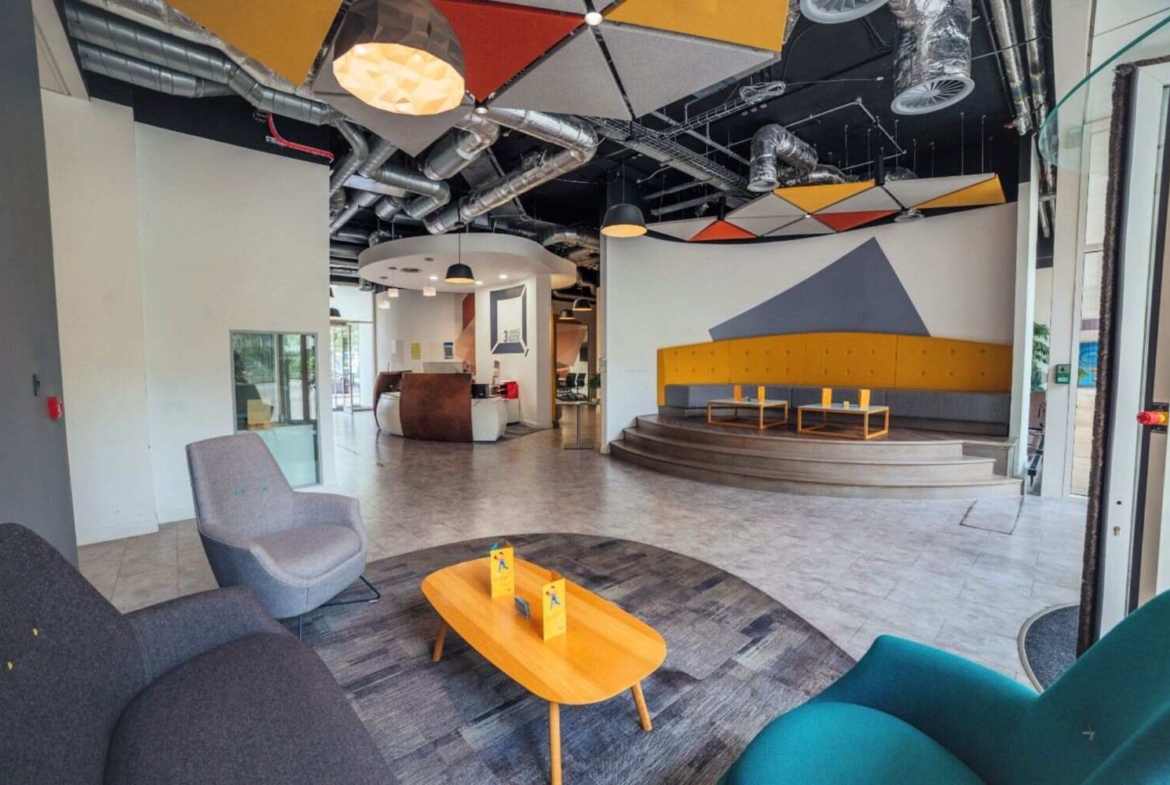 Flexible office space in central Swindon