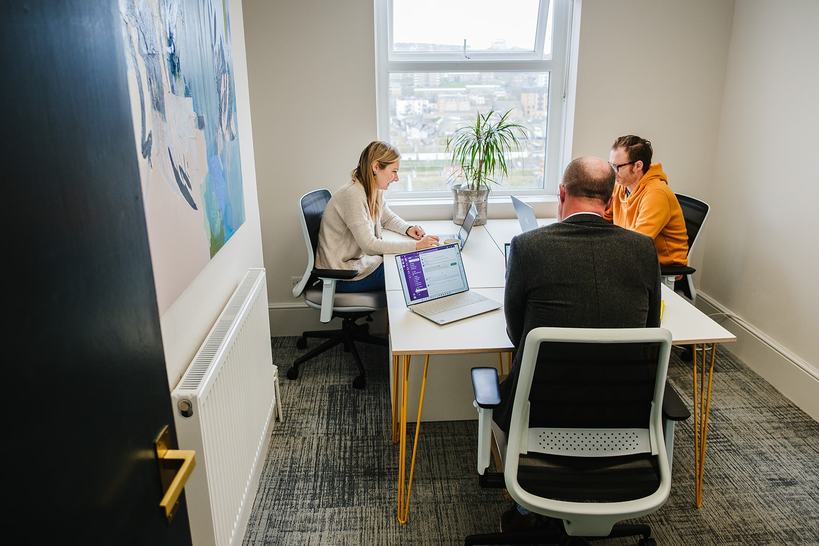 Fully furnished office space available in Brighton