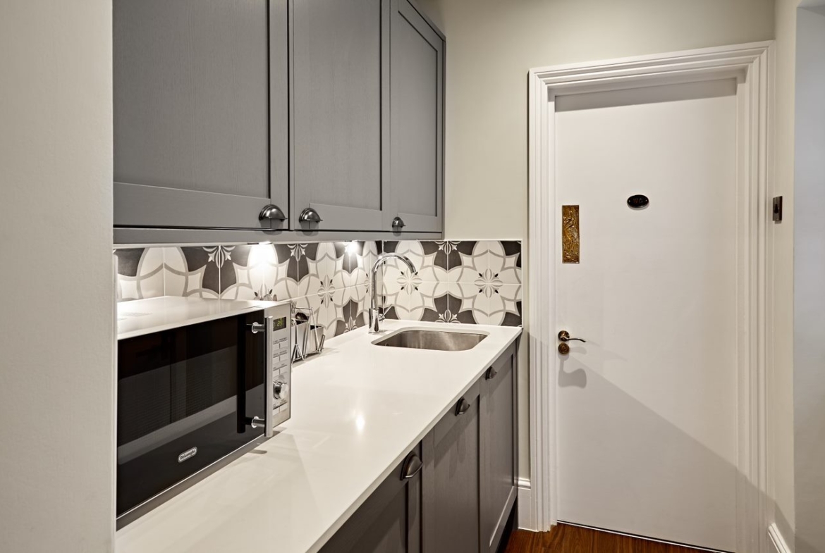 Offices to let on Percy St, W1T