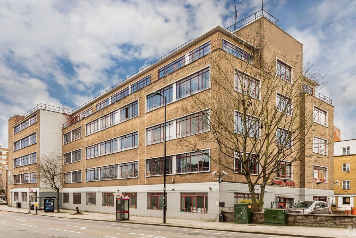 Large studios in Islington