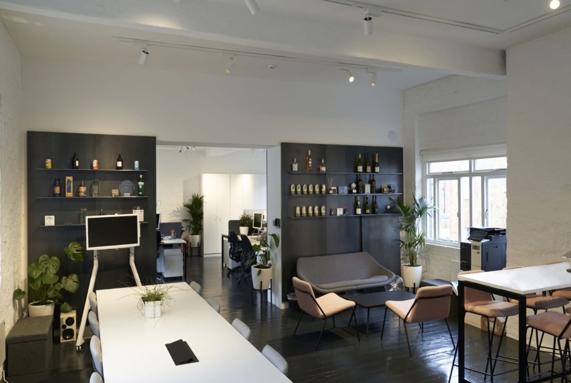 Office to let on Sans Walk EC1R