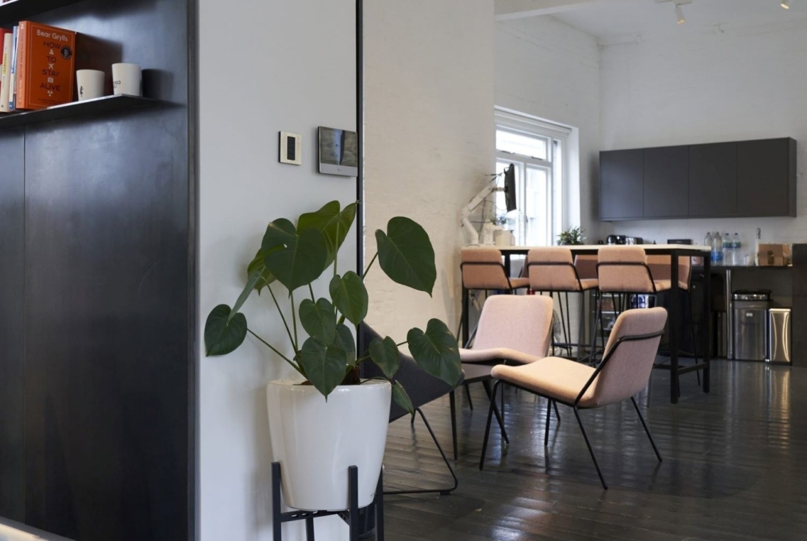 Pic-3-3-scaled Office to let on Sans Walk EC1R