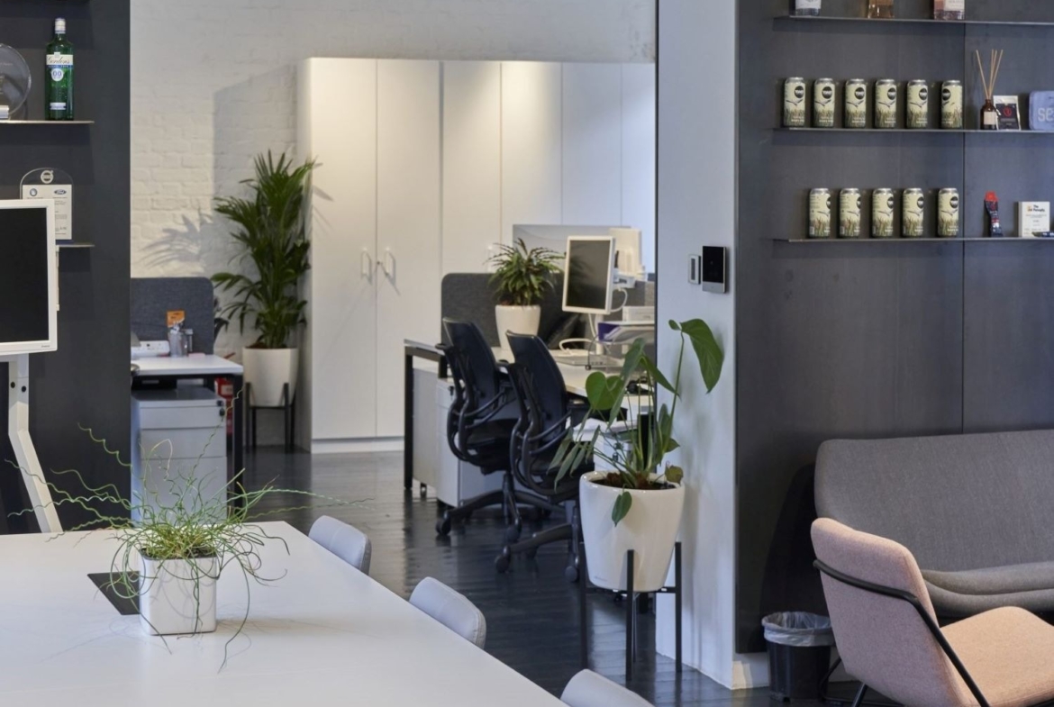 Pic-4-2-scaled Office to let on Sans Walk EC1R