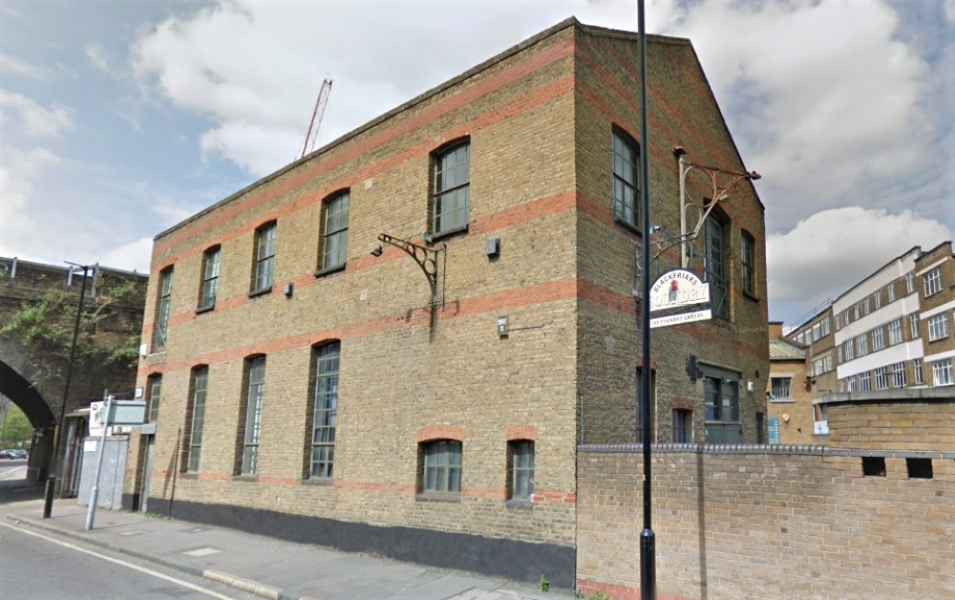 Office to let on Glasshill Street, SE1