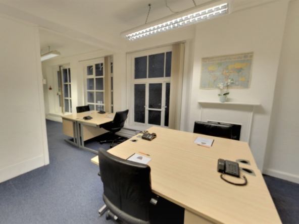 Office to let in Square Mile, EC4