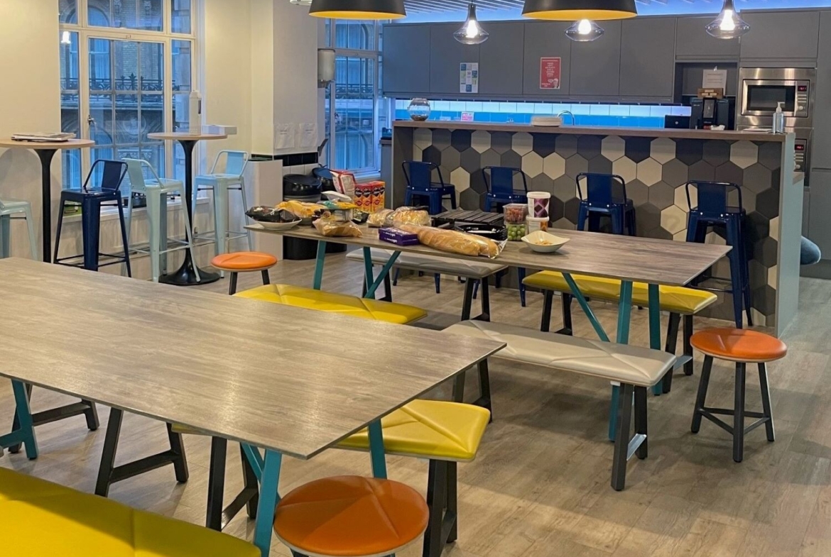 Office to let at Grosvenor Gardens