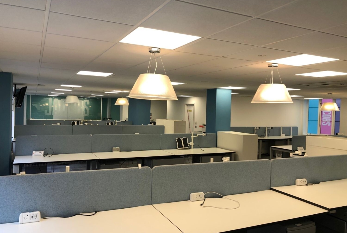 Office to let at Grosvenor Gardens