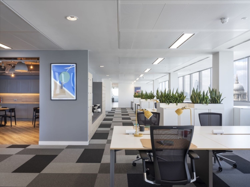 Office to let in City Tower EC2V
