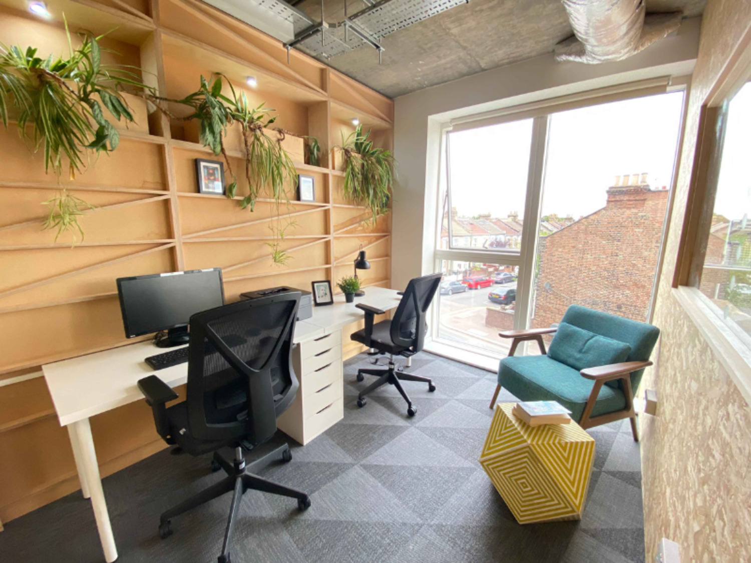 102RC (10) Private offices & Coworking in Leyton