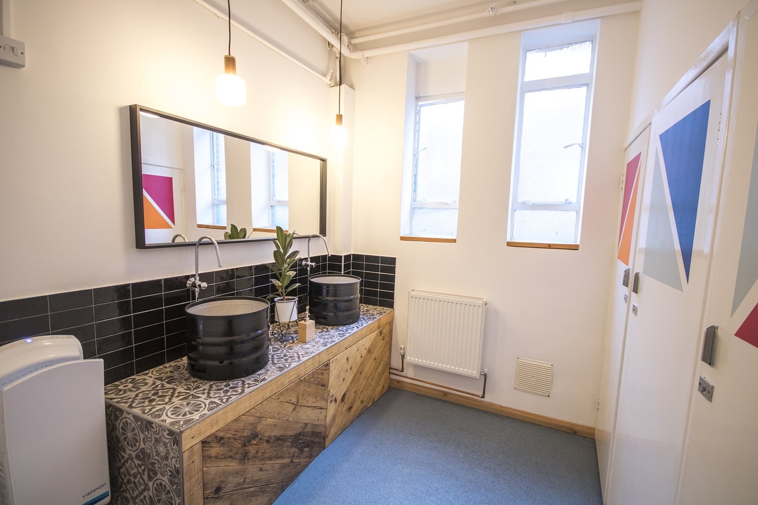 35BR – Toilet ii Offices at Tower Hamlet
