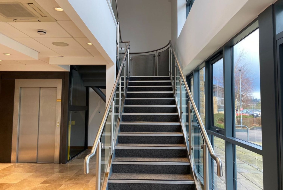 Offices at Vantage Court