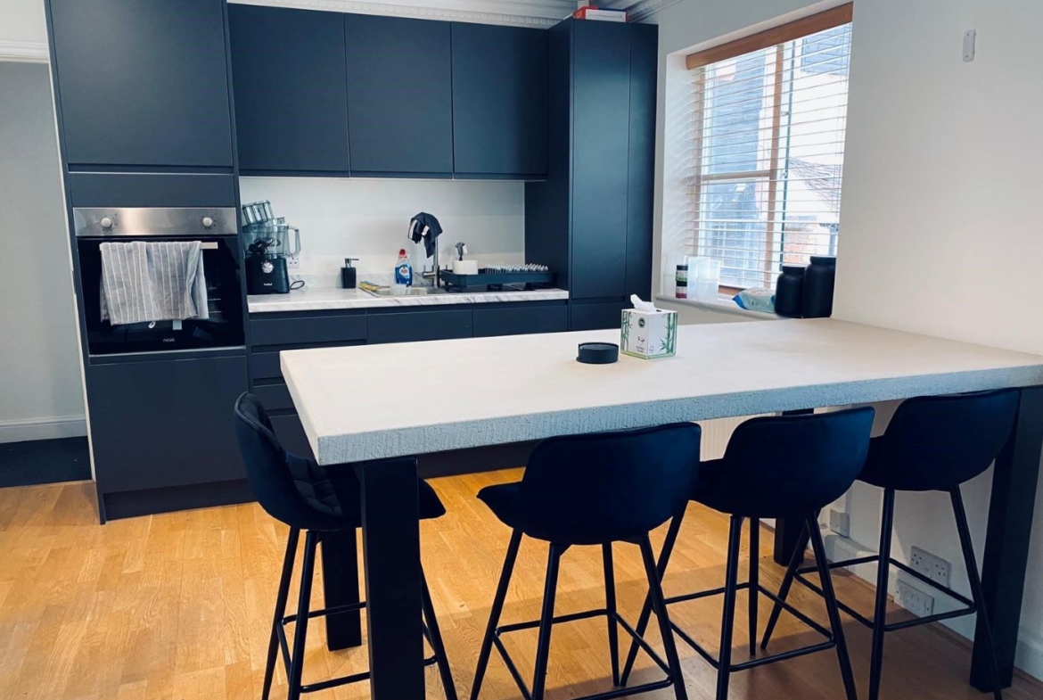 Modern Offices in Grapes House, Esher