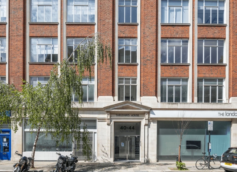 Office to let in Threeways House on Clipstone Street
