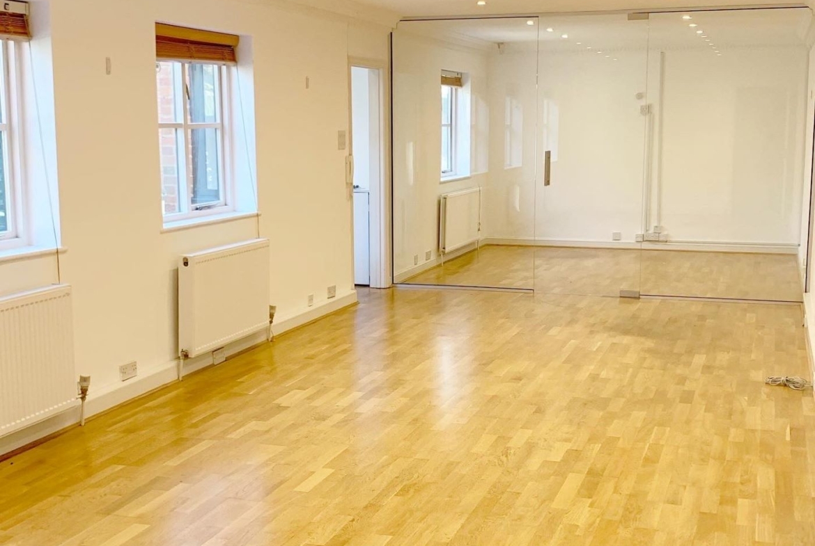 Modern Offices in Grapes House, Esher