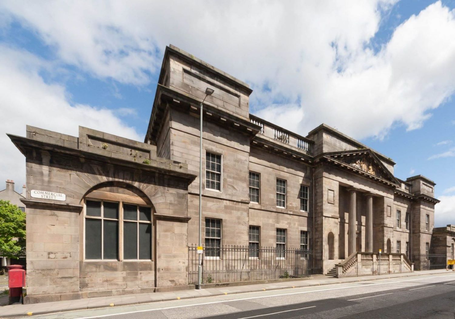 Office to let at custom House in Leith