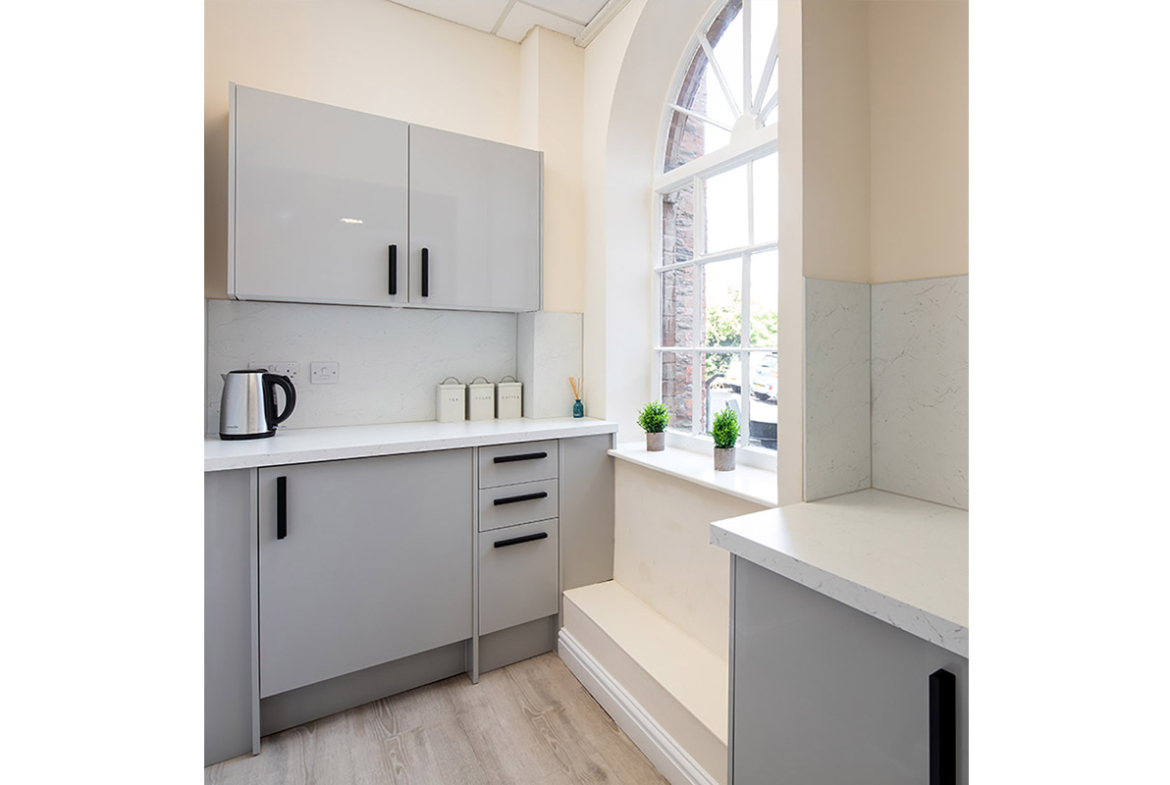 Office to let in Creech Castle