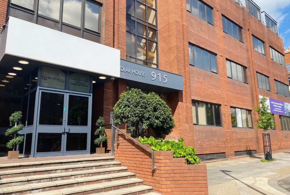 Offices at 915 High Road N12