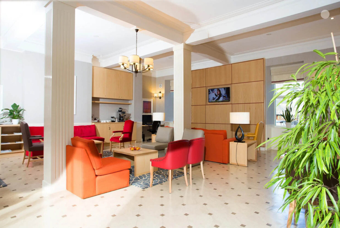 Office to let at 96 Rosemount Viaduct AB25