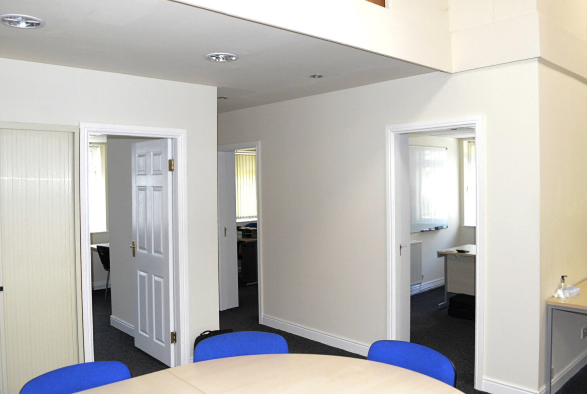 Office to let on Wortley Road in Deepcar Sheffield