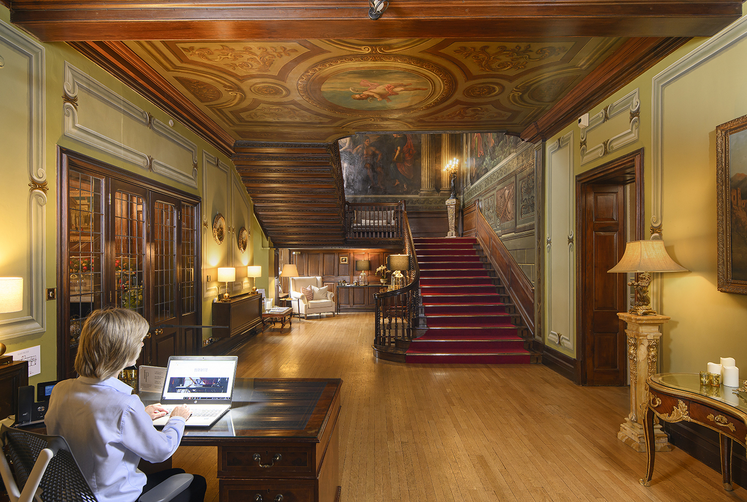 Office to let at Fetcham Park