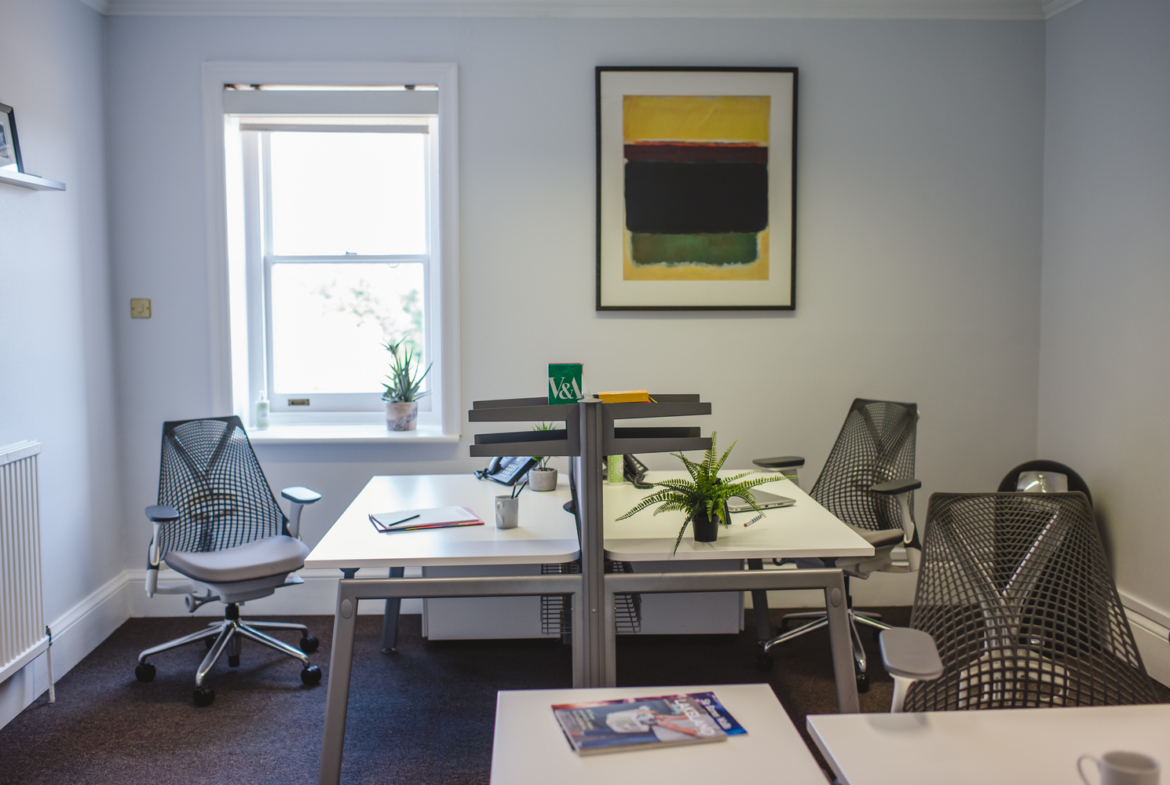 Office to let at Fetcham Park