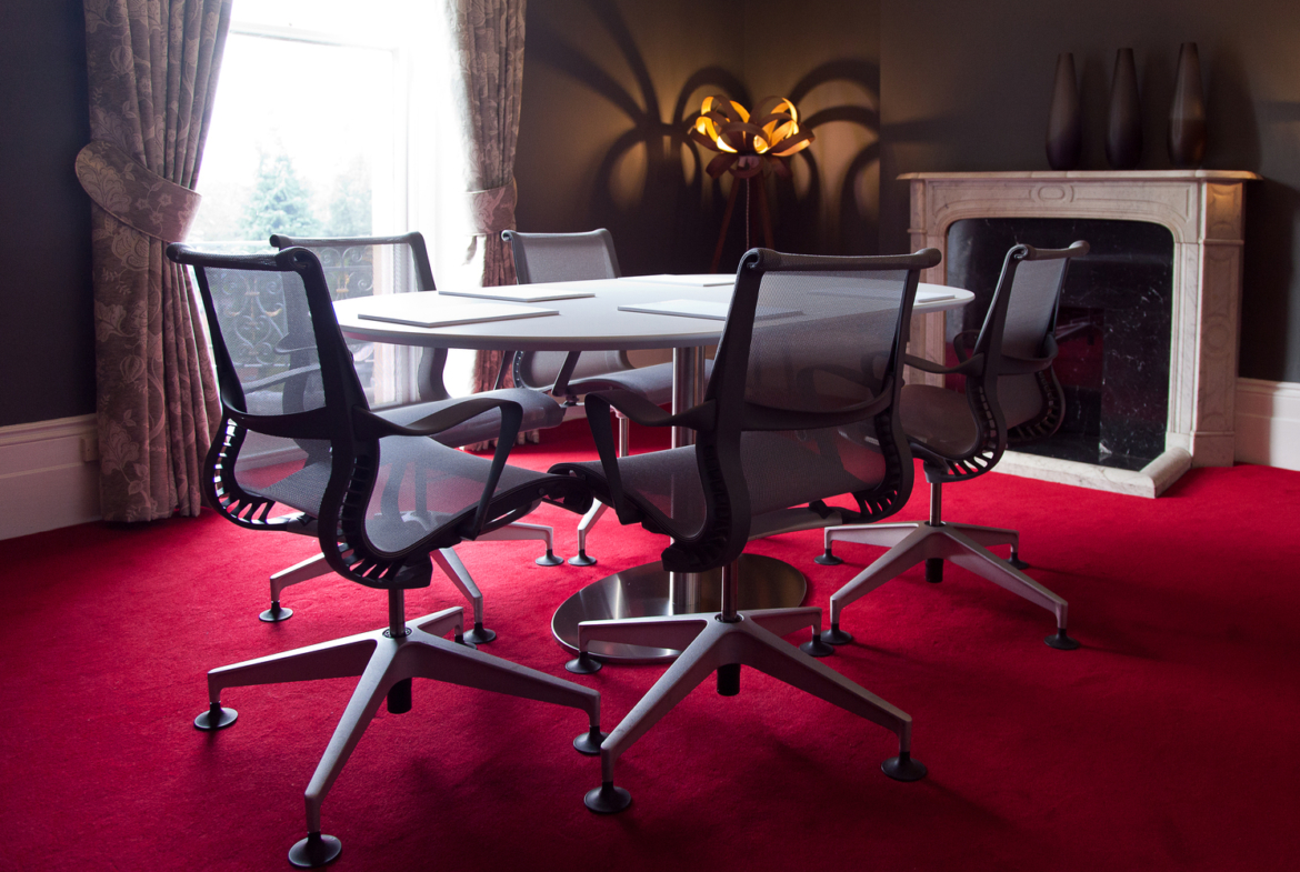 Office to let at Fetcham Park