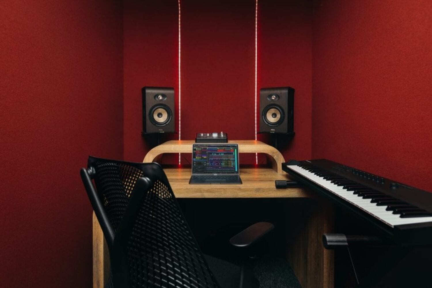 Creative space in Reliance Wharf N1