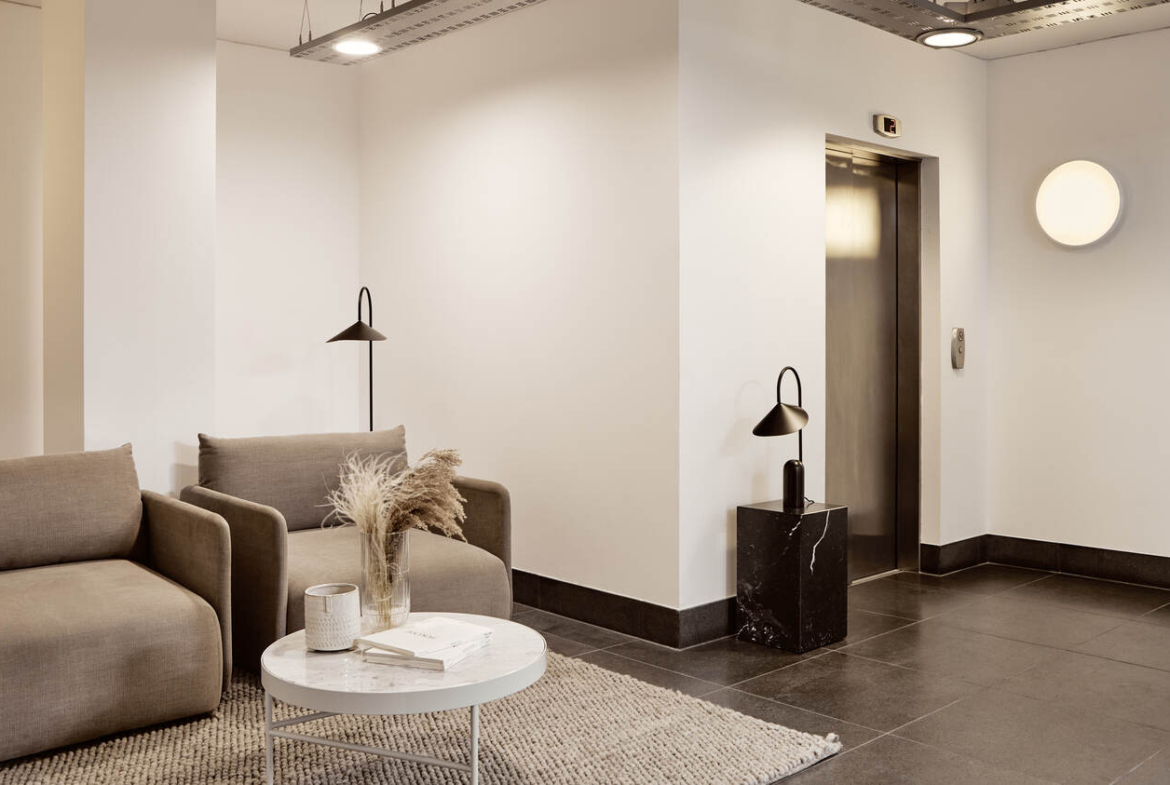 Offices to let in Jamestown Road, Camden Town