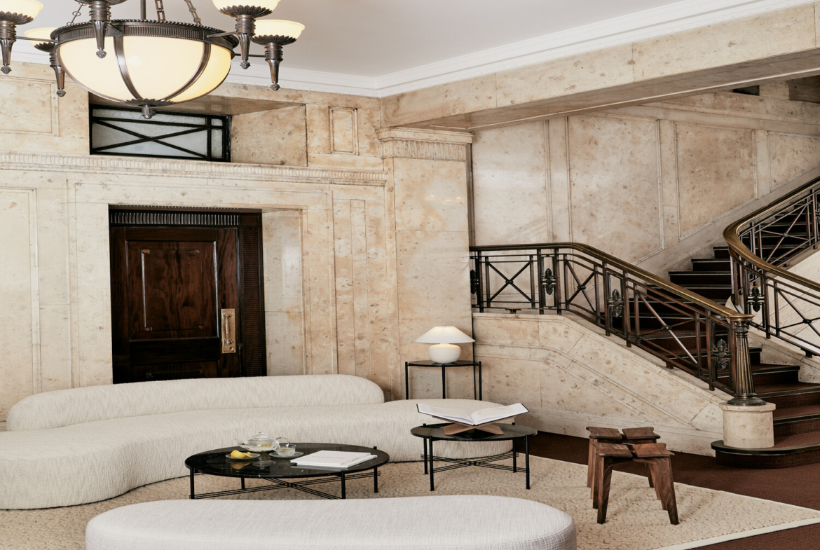 Elegant offices to let in Victoria House,Central London