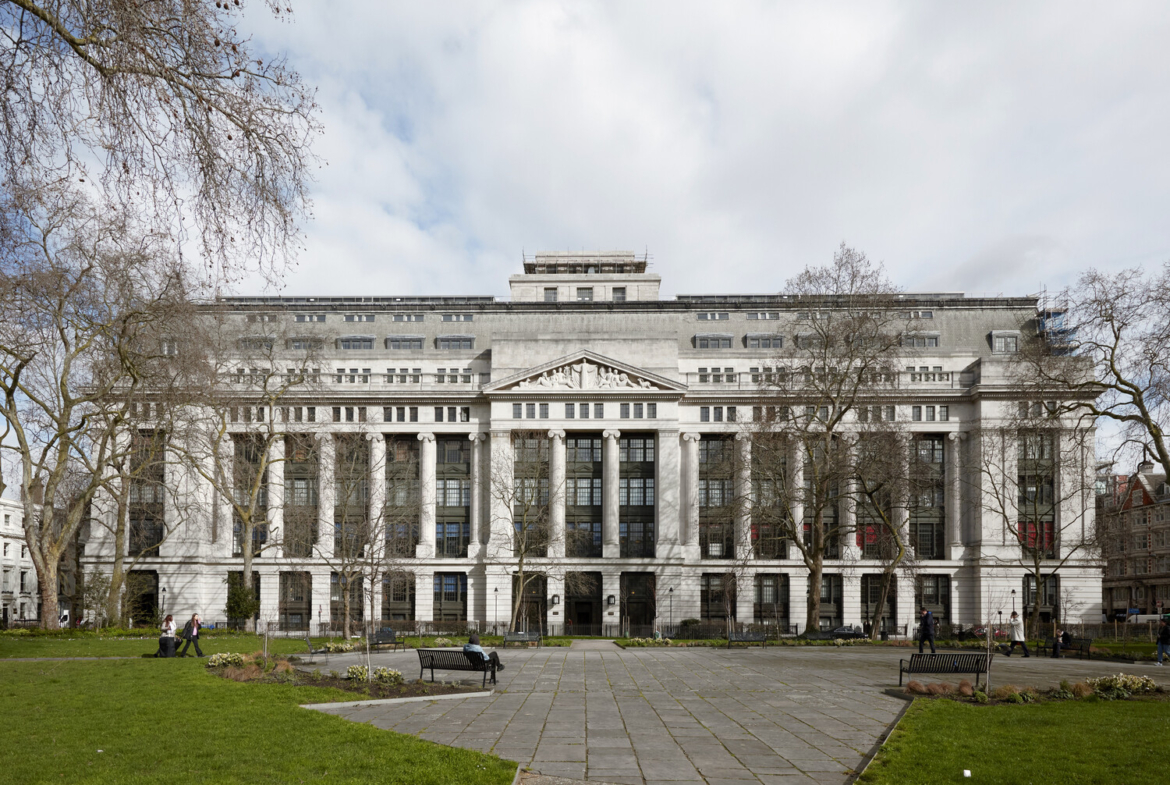 Elegant offices to let in Victoria House,Central London