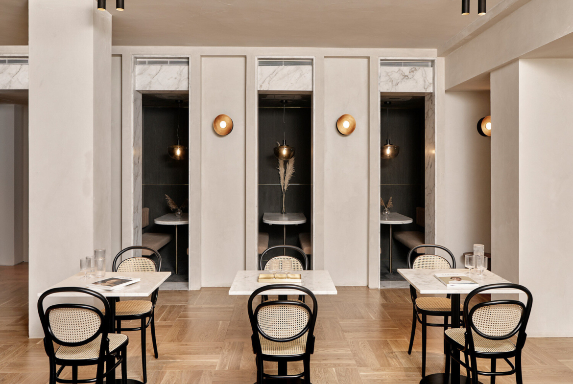 Elegant offices to let in Victoria House,Central London