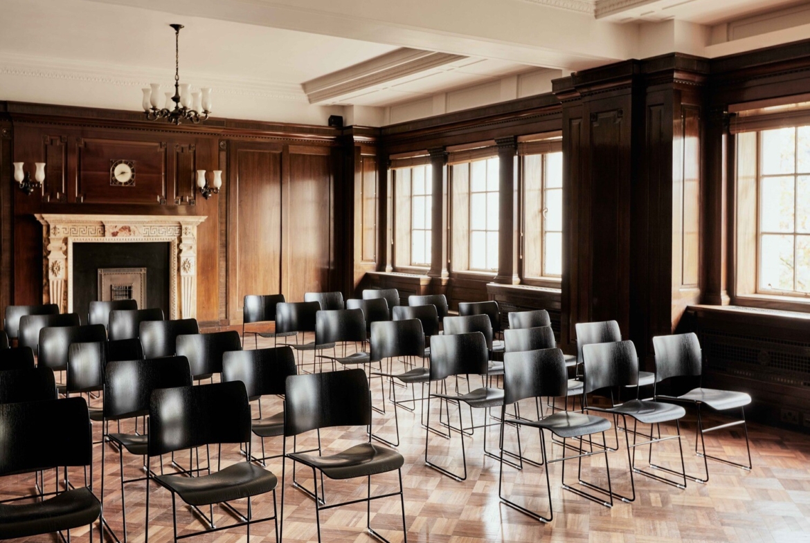 Elegant offices to let in Victoria House,Central London