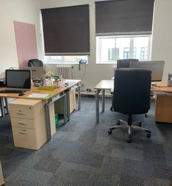 Private Office Space to let in North Finchley, London